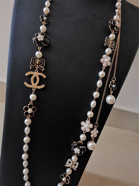 chanel costume long necklaces|long Chanel necklace with pearls.